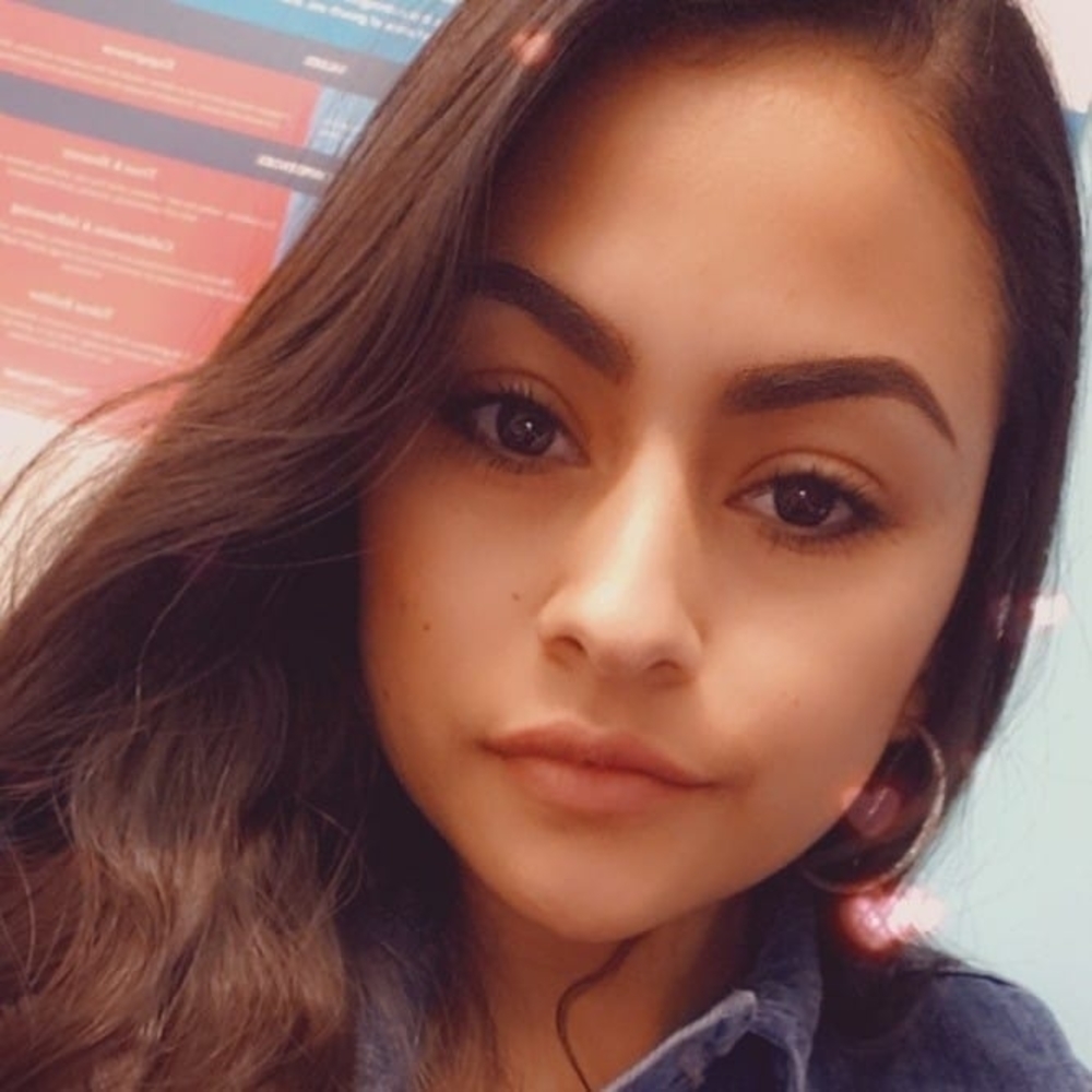 Meet your Posher, Mely